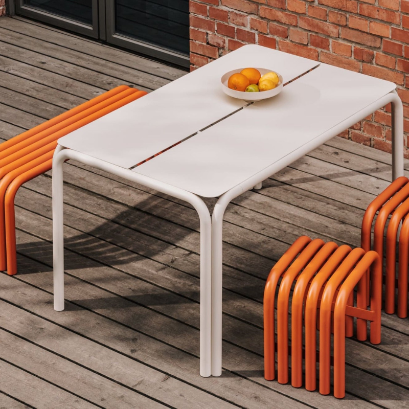 Table de jardin en acier design - Kei